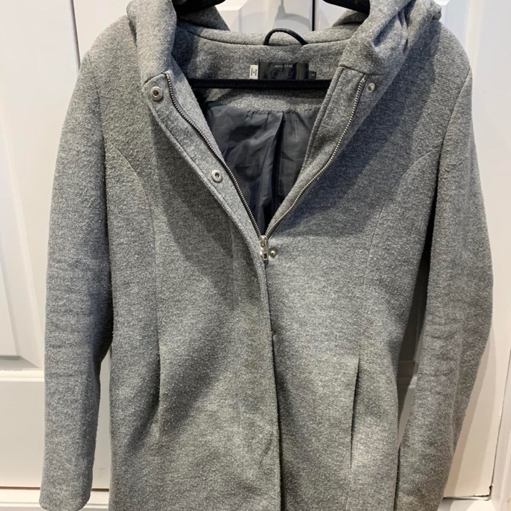 Beautiful grey coat with big hood!